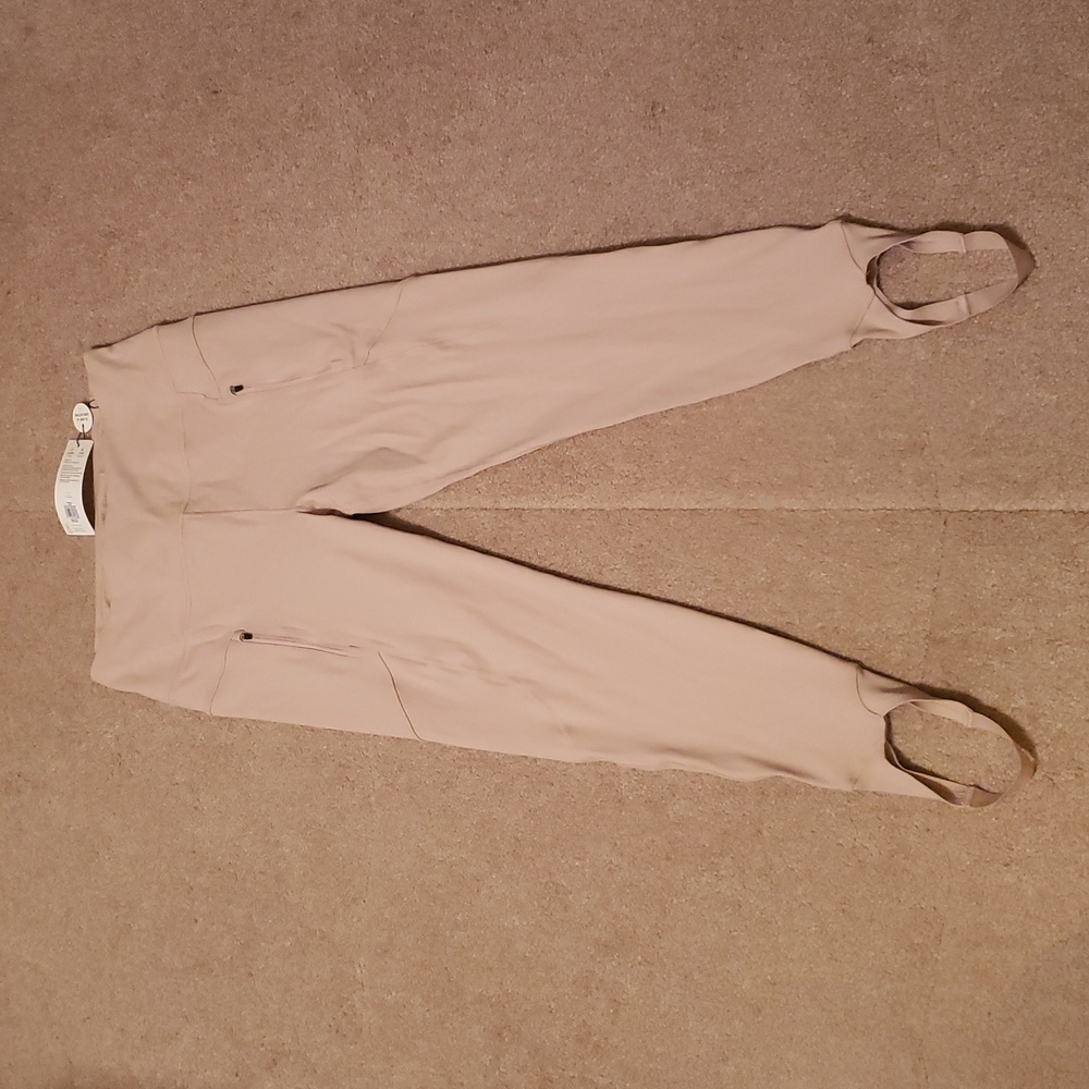 NWT Calia by Carrie Underwood Sandstone Gray Women's Stirrup Leggings